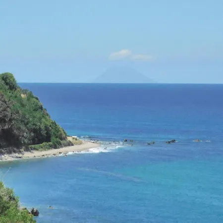 Three-bedroom Holiday In Parghelia -vv-