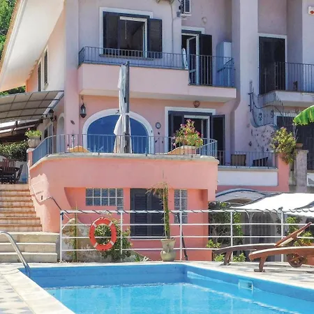 Three-bedroom Holiday In Parghelia -vv-